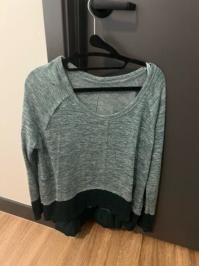 Heathered Teal Long Sleeve Layered Hem Top
